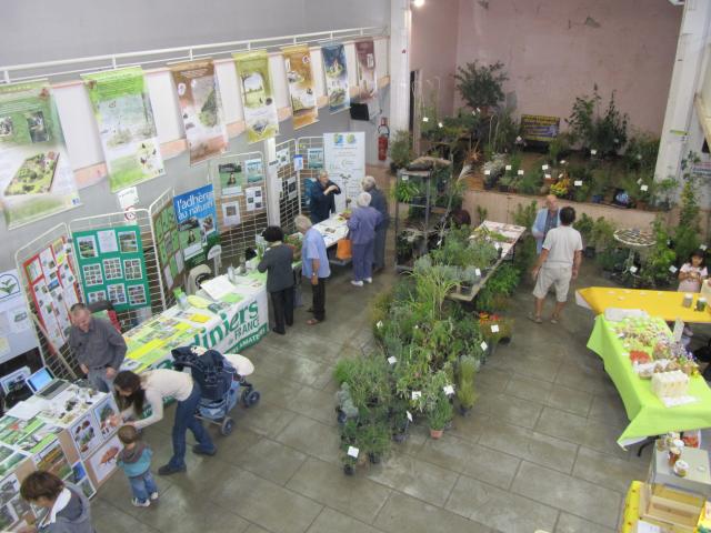 Journée d’information et d’échange sur le thème du jardin sans pesticides, dédiée au grand public. Crédit SIEL 2011.