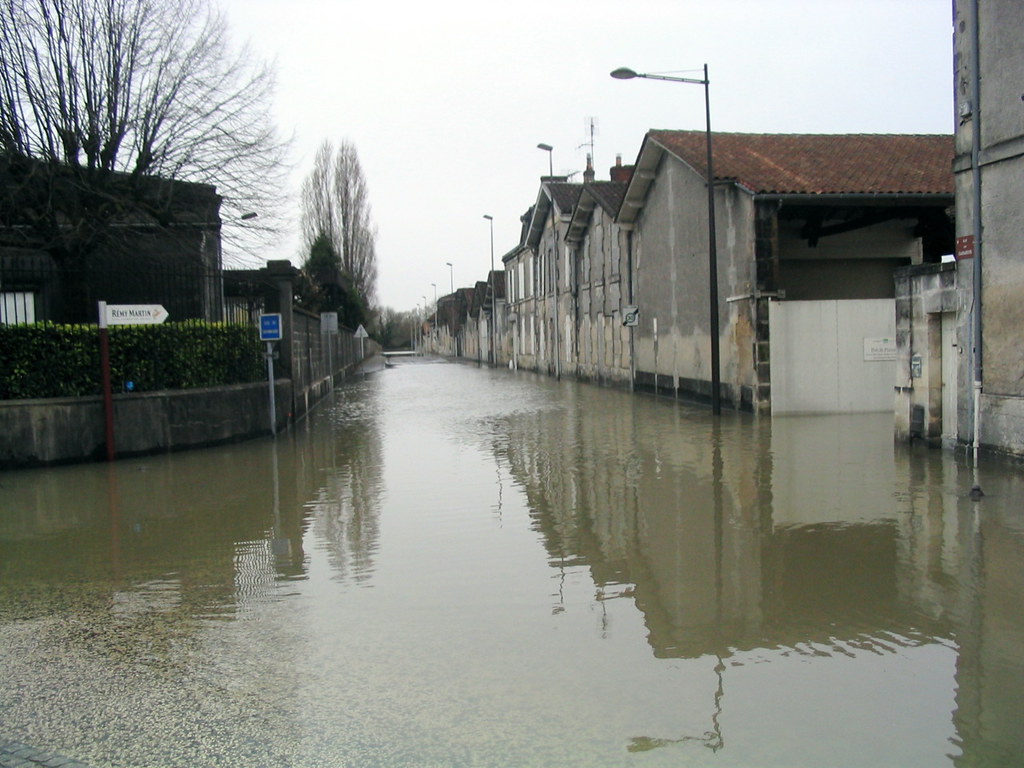 Inondation à Cognac - Rue de l'abattoir Mardi 6 mars 2007